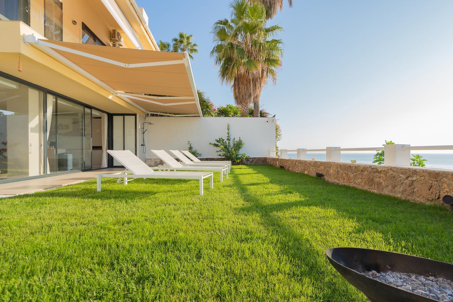 Private 250Sqm Garden Duplex, Jacuzzi, Cinema, Sea View Escape Lägenhet Torremolinos Exteriör bild