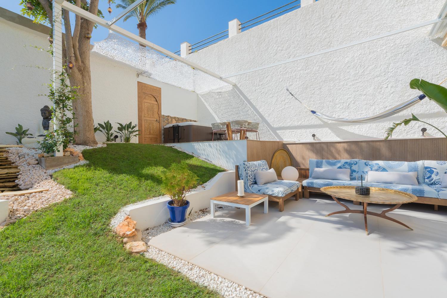 Private 250Sqm Garden Duplex, Jacuzzi, Cinema, Sea View Escape Lägenhet Torremolinos Exteriör bild