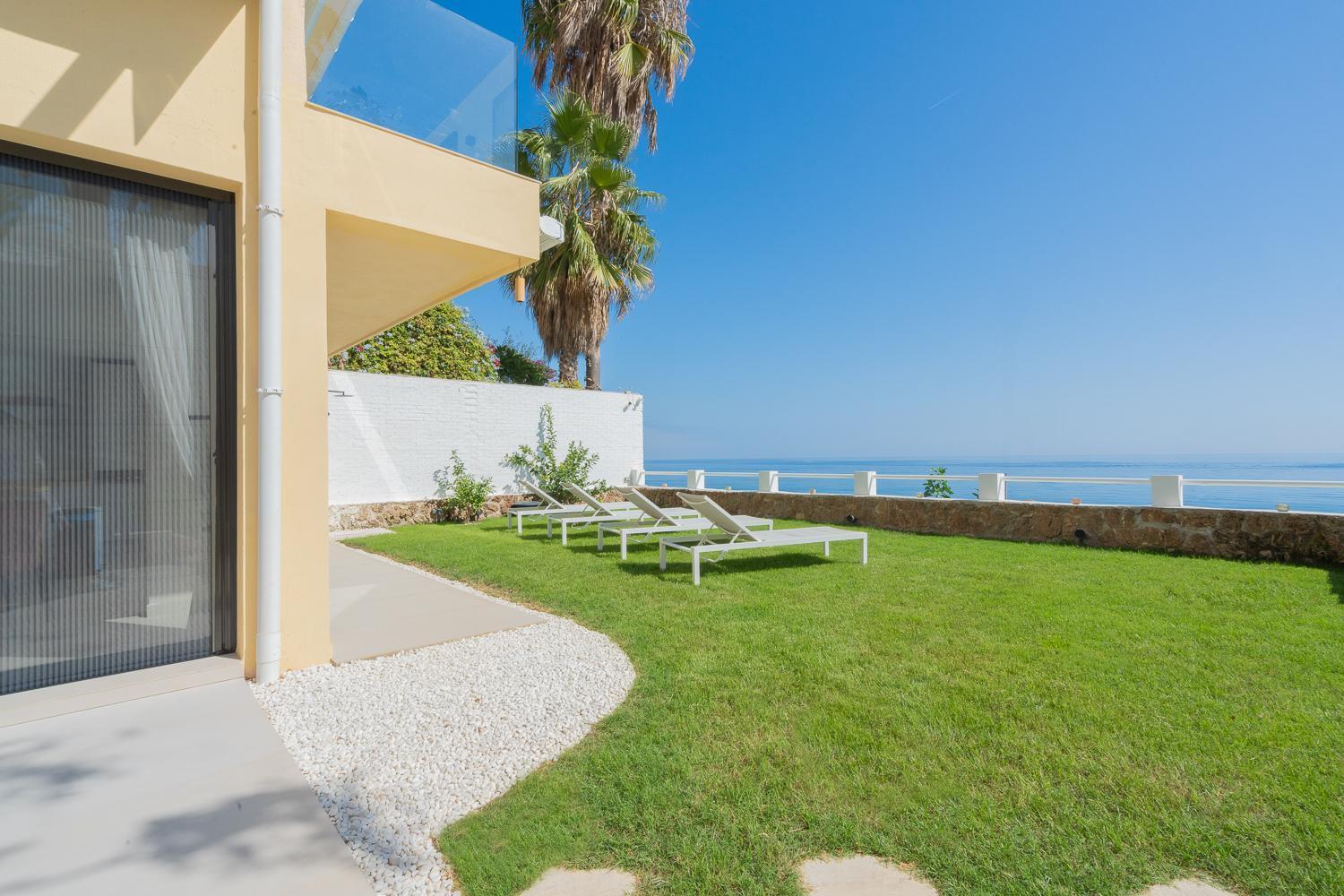 Private 250Sqm Garden Duplex, Jacuzzi, Cinema, Sea View Escape Lägenhet Torremolinos Exteriör bild